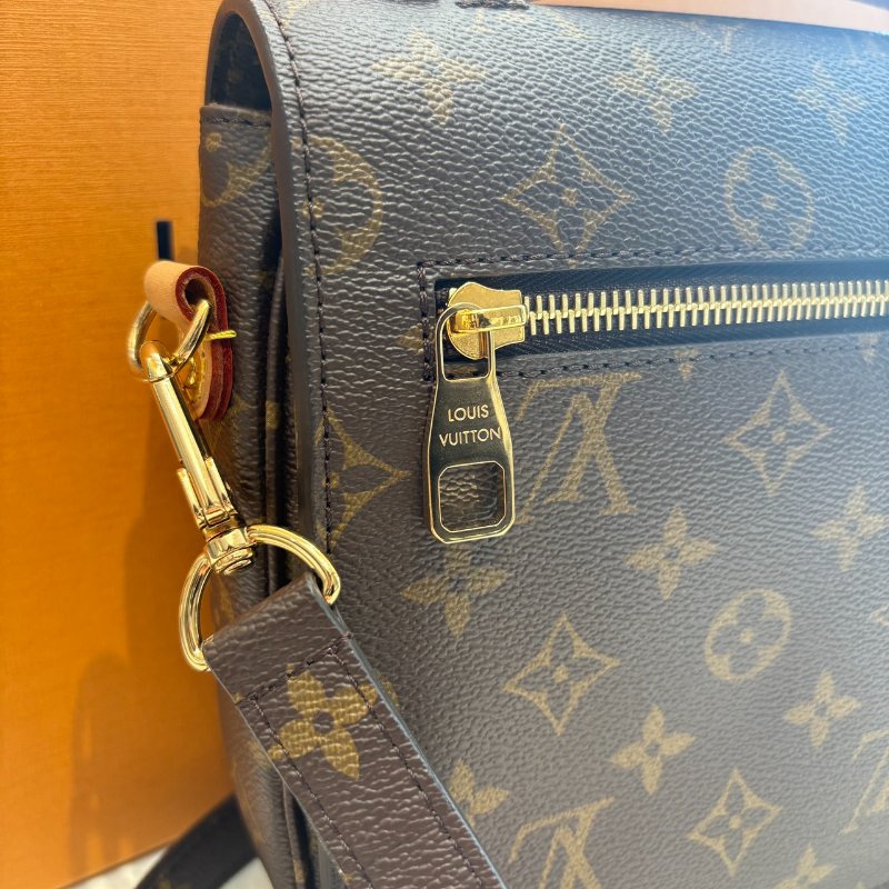 *SHIHNA名牌精品* LV M44875 Metis 老花郵差包-5