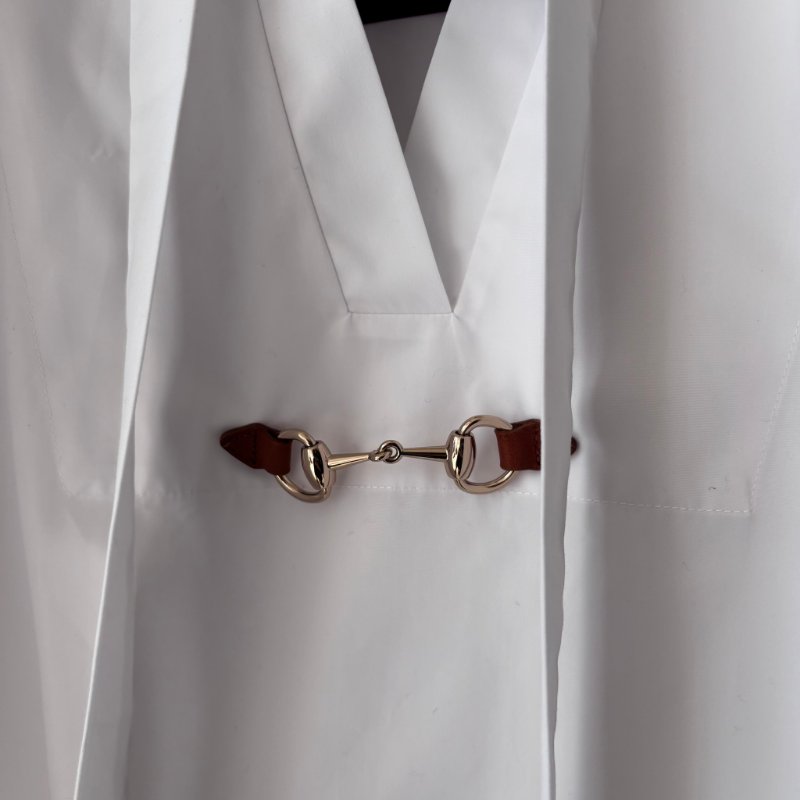 ::GUCCI:: 設計感 白色馬銜釦造型 新款開襟襯衫 造型襯衫 男女皆可-6