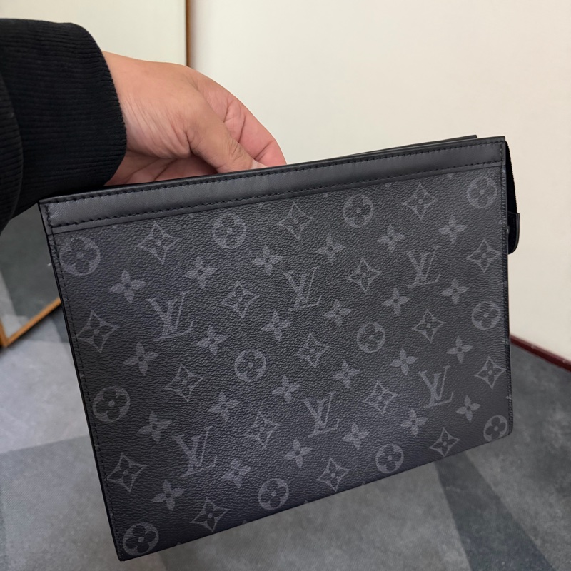 Lv 黑老花手拿包 （M61692）-0