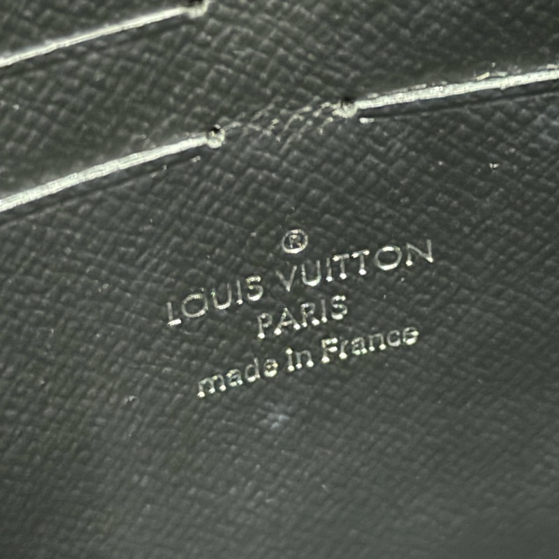 Lv 黑老花手拿包 （M61692）-9
