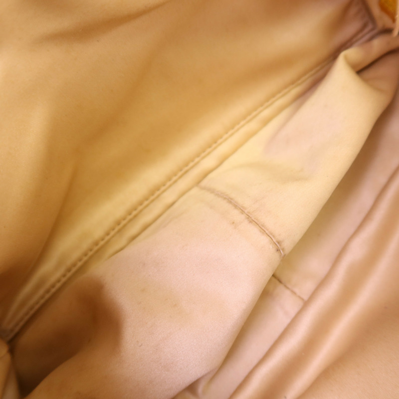 CHANEL 牛皮皮革Chain Shoulder金扣鏈帶肩背袋-17