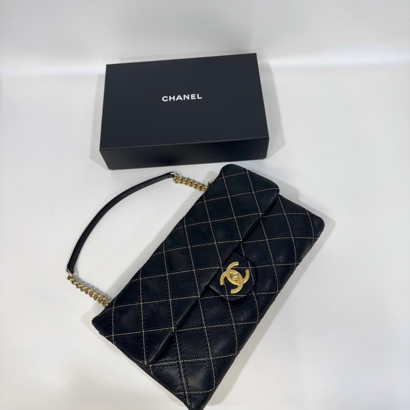 🖤香奈兒絕版CHANEL黑金牛皮粗縫線三層肩背包/A92174-2