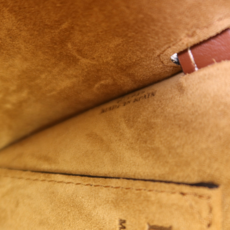 LOEWE 牛皮皮革Gate Small Bag金扣肩背袋-14