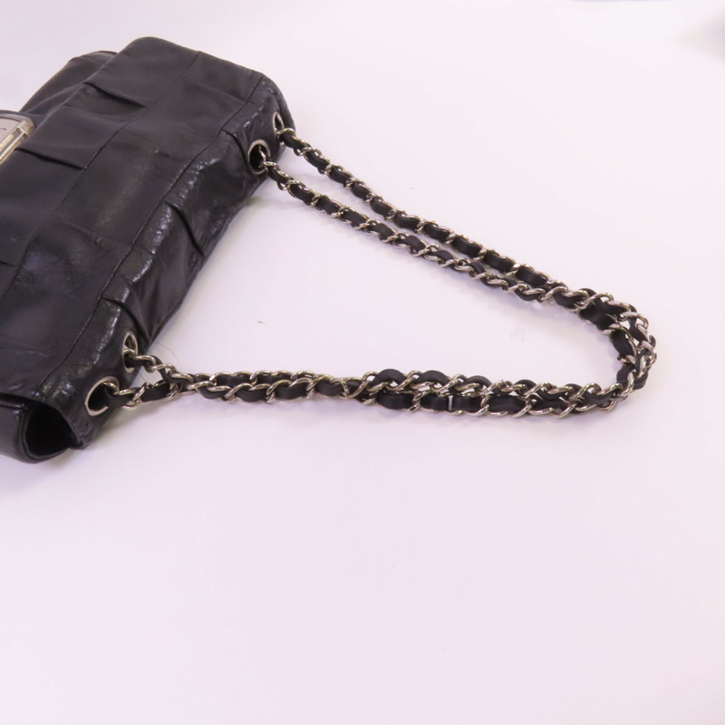 CHANEL 牛皮皮革Chain Shoulder銀扣鏈帶肩背袋-4