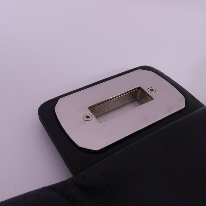 CHANEL 牛皮皮革Chain Shoulder銀扣鏈帶肩背袋-11