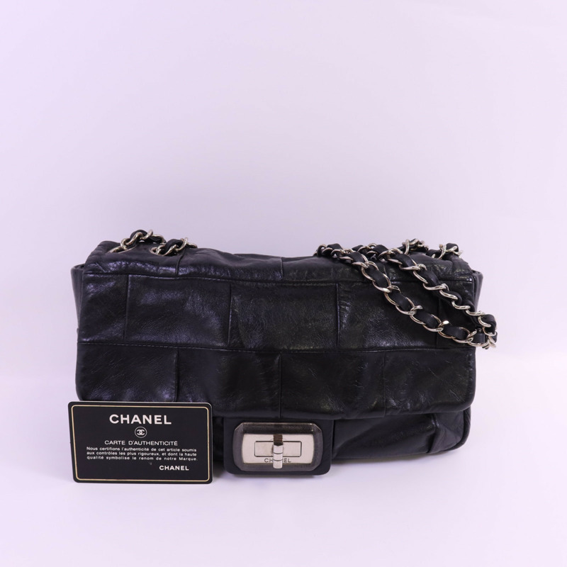 CHANEL 牛皮皮革Chain Shoulder銀扣鏈帶肩背袋-18