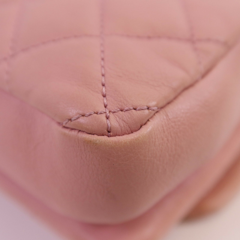 CHANEL 牛皮皮革Chain Shoulder金扣鏈帶肩背袋-10