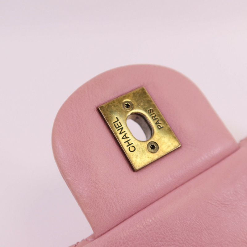 CHANEL 牛皮皮革Chain Shoulder金扣鏈帶肩背袋-13