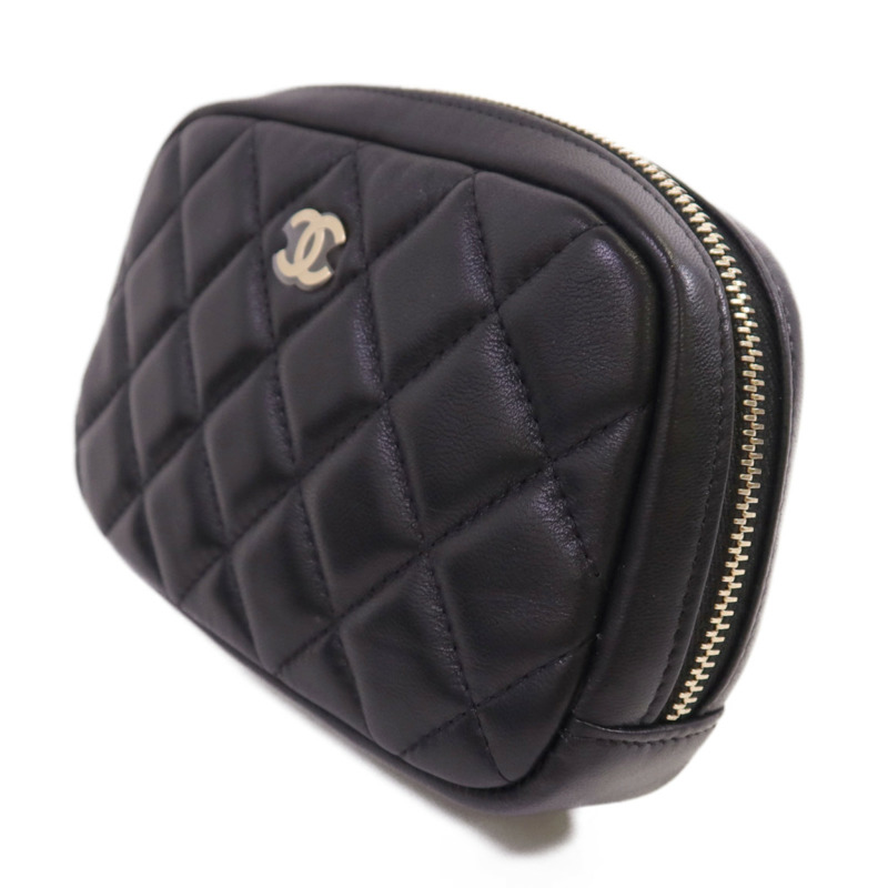 CHANEL 羊皮皮革Pouch金扣手拿包-2