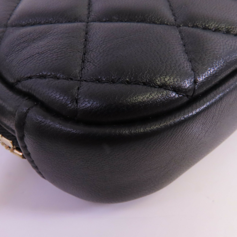 CHANEL 羊皮皮革Pouch金扣手拿包-5