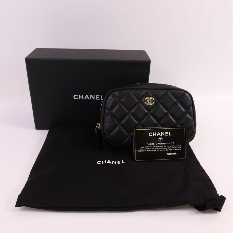 CHANEL 羊皮皮革Pouch金扣手拿包-14