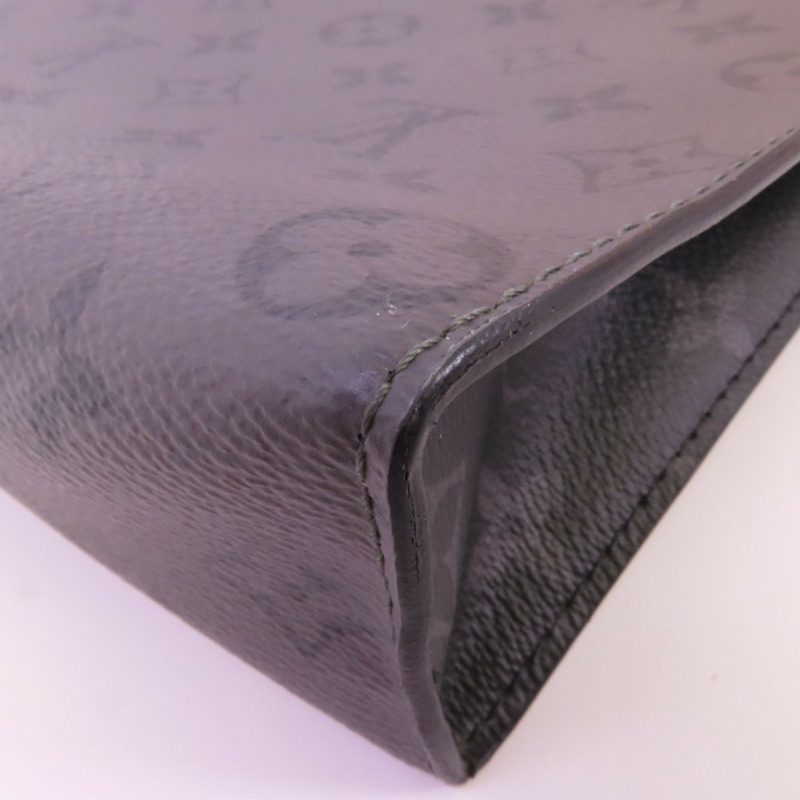 LOUIS VUITTON Monogram Eclipse Pochette Voyage MM銀扣手拿包-8