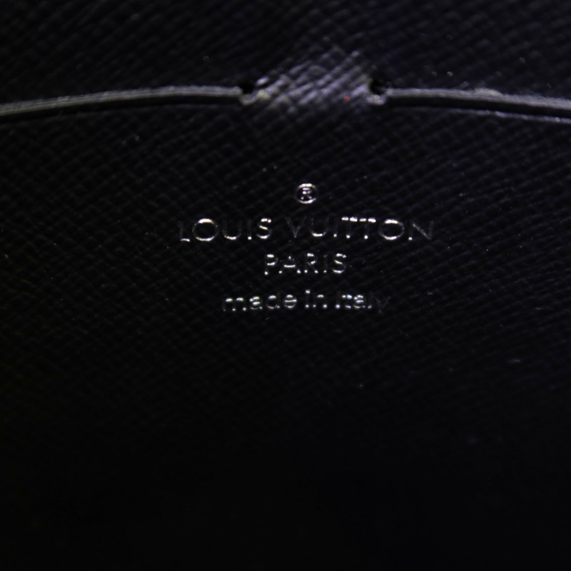 LOUIS VUITTON Monogram Eclipse Pochette Voyage MM銀扣手拿包-11