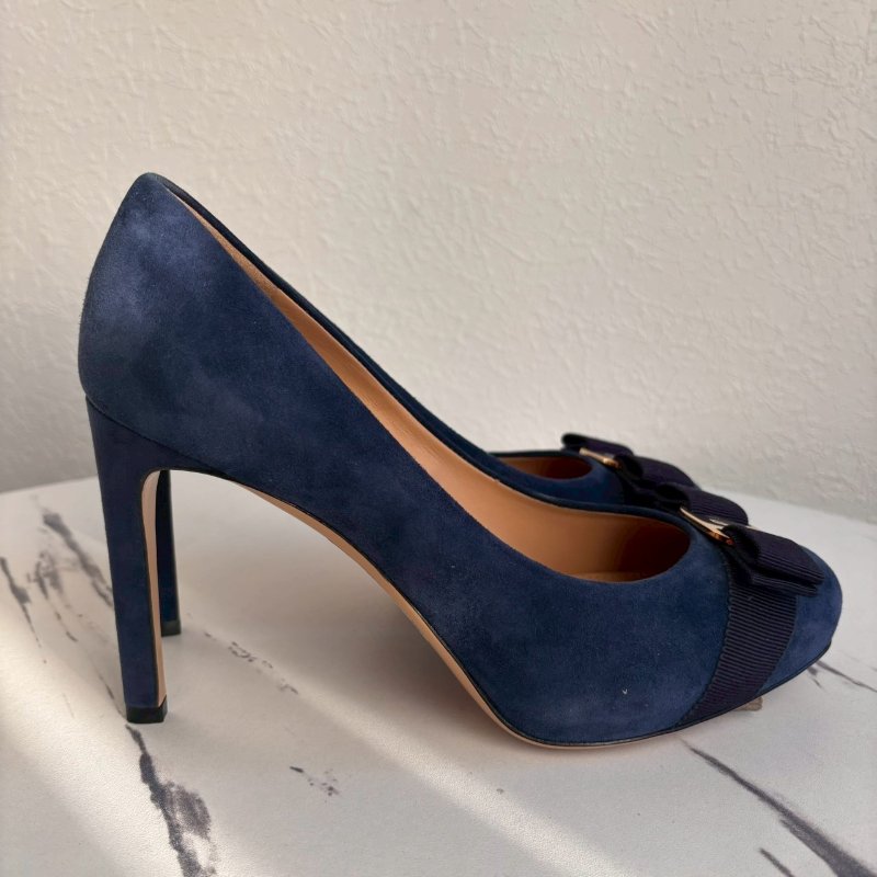 Salvatore Ferragamo 極濃藍麂皮蝴蝶結細高跟鞋-3