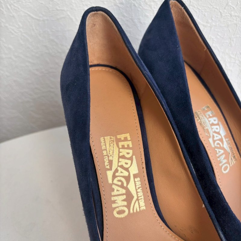 Salvatore Ferragamo 極濃藍麂皮蝴蝶結細高跟鞋-10