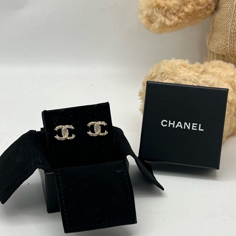 Chanel/香奈兒 雙C 帶鑽耳釘