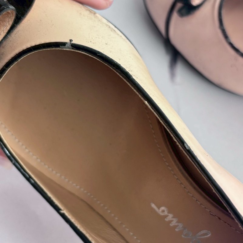 Salvatore Ferragamo 米白拼黑色蝴蝶結低跟鞋-11