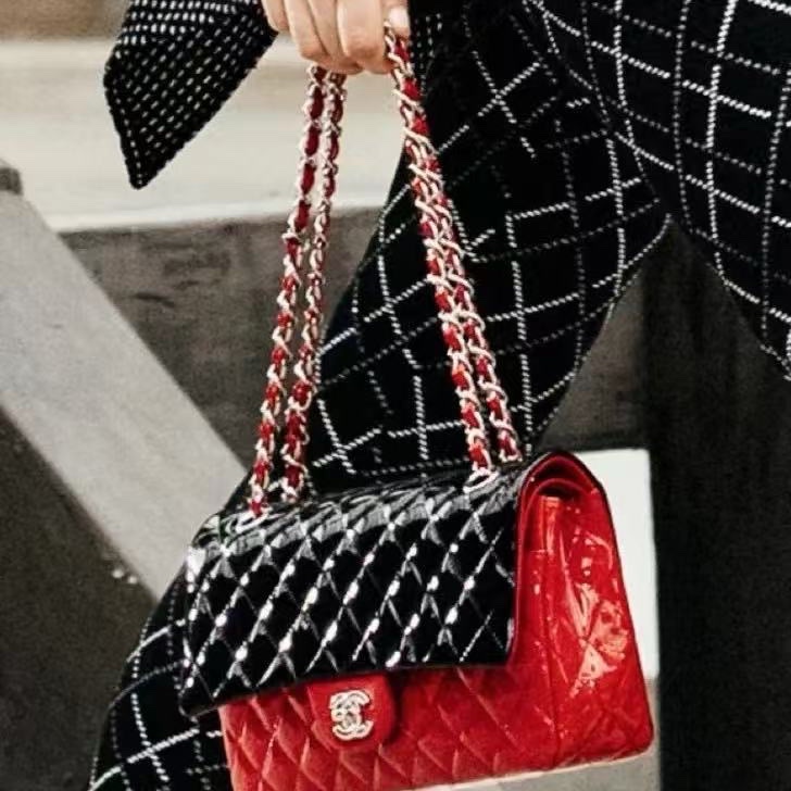 Chanel 紅黑拼色漆皮CF中號肩背包25×15×7 99新配件塵袋-0
