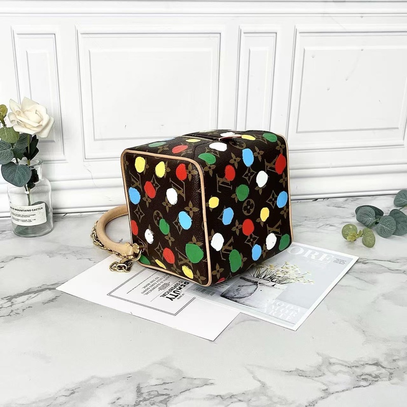 LV 草間彌生合作系列骰子包芯片款15*15*15 98新配件塵袋盒子購證-4