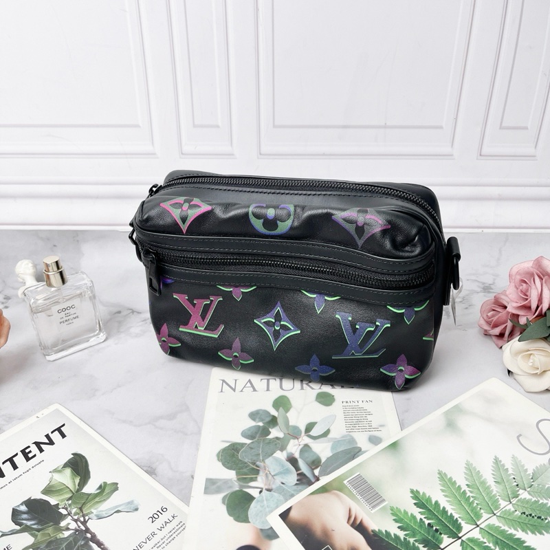 LV 黑色炫彩漸變老花郵差包21.5x14x7.5cm 98新配件塵袋-5