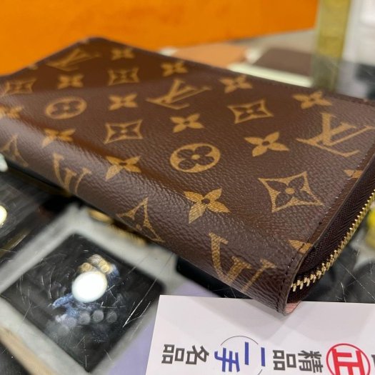 區正精品㊣LV M41894 字紋芭蕾粉紅色內裏ㄇ字拉鍊長夾 RA1851-8
