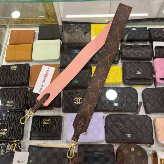 東區正精品㊣LV MONOGRAM J02330 原花粉色金扣肩背帶 RA1850-1