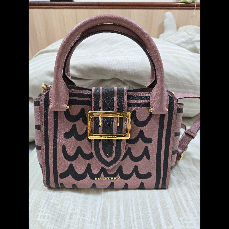 Burberry 手提肩背塗鴉兩用包-5