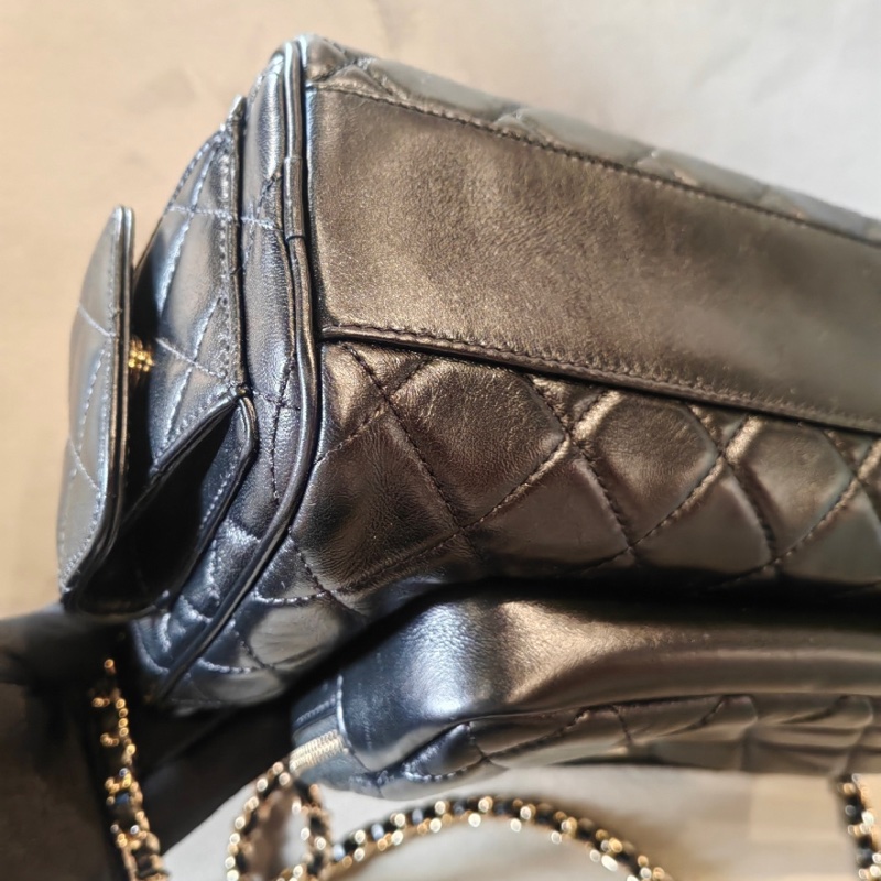 99新未使用品 Chanel 24K 黑金相機包 大號-7