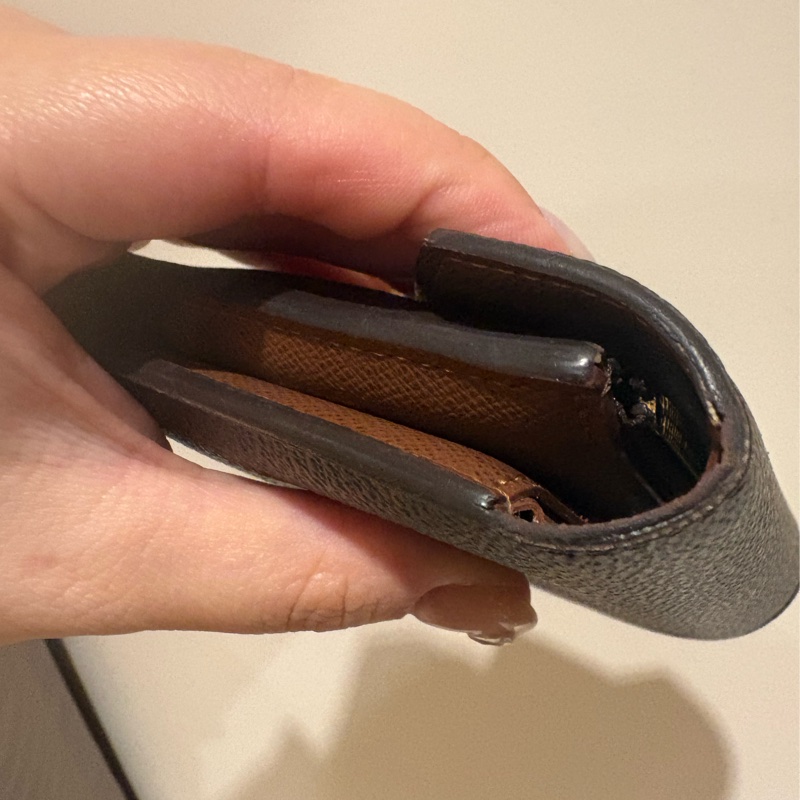 LV老花三折短夾-11