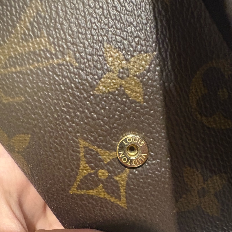 LV老花三折短夾-16