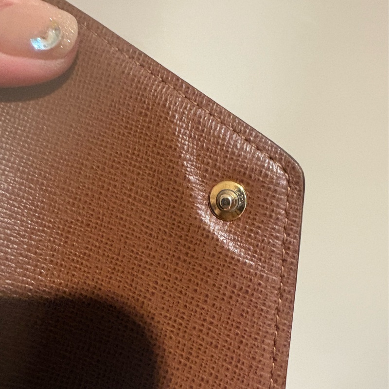 LV老花三折短夾-17