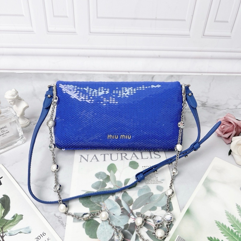 miumiu 寶石藍色亮片珍珠寶石鏈條斜背包20×10×4 98新配件塵袋-5