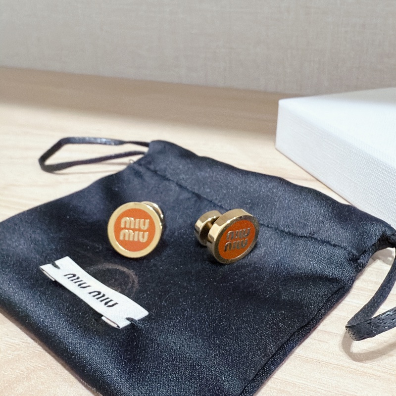 現貨 Miu Miu鈕扣耳環 張員瑛同款-4