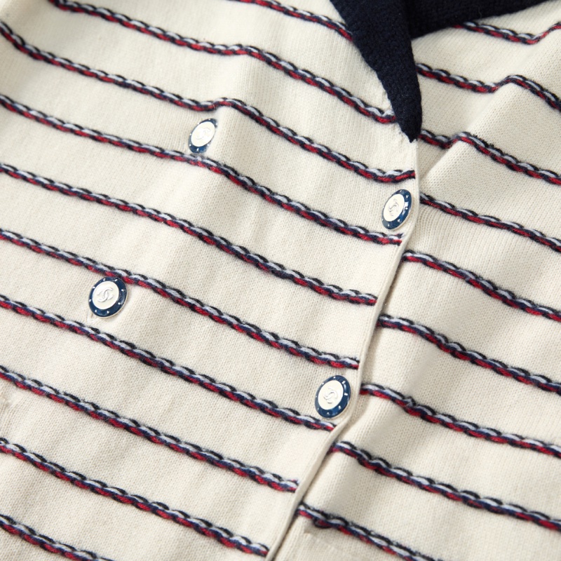 ❤️CHANEL 經典版型外套 精緻LOGO紐扣-2