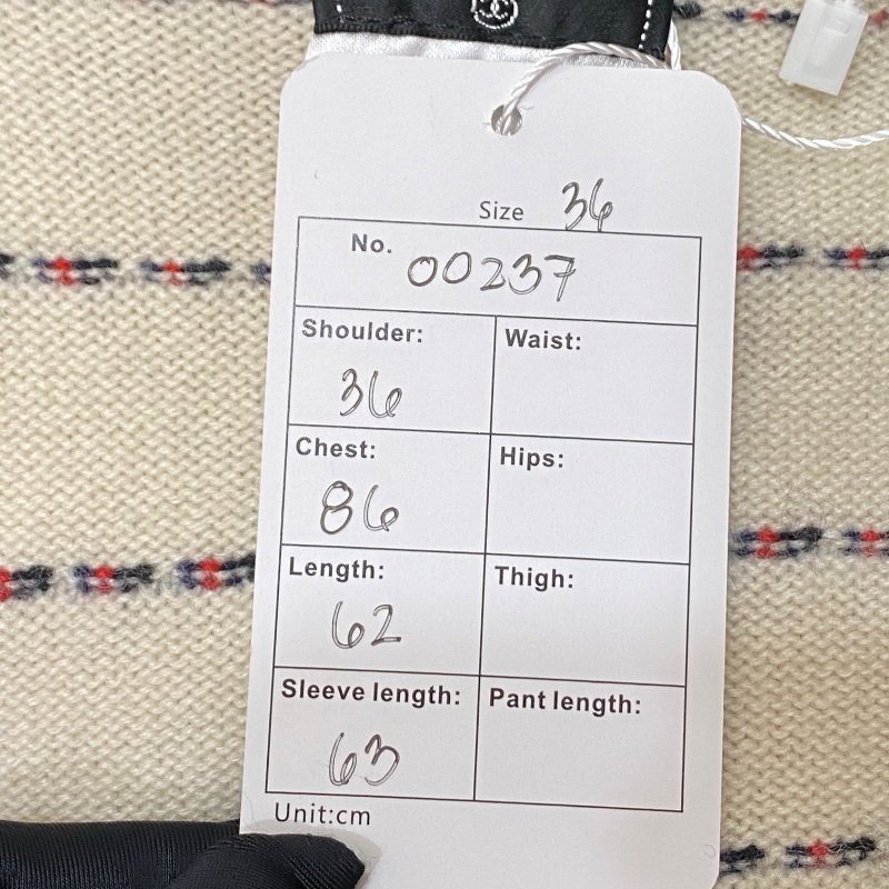 ❤️CHANEL 經典版型外套 精緻LOGO紐扣-8