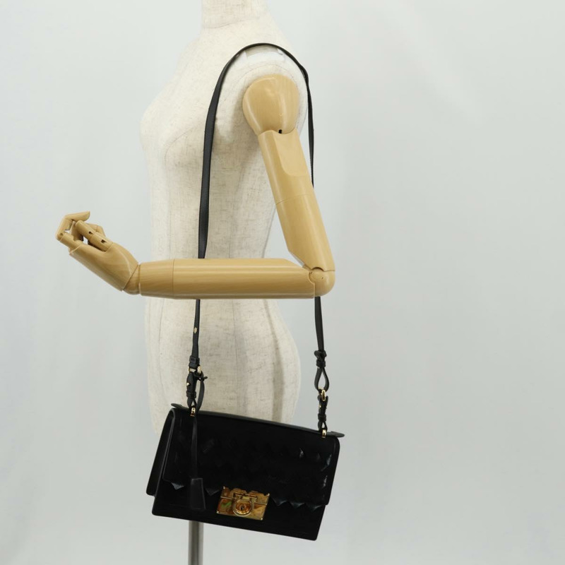 【日本直送】Salvatore Ferragamo Gancini 手提包，絨面革材質，黑色金色雙肩包，正品，貨號 157339V-25