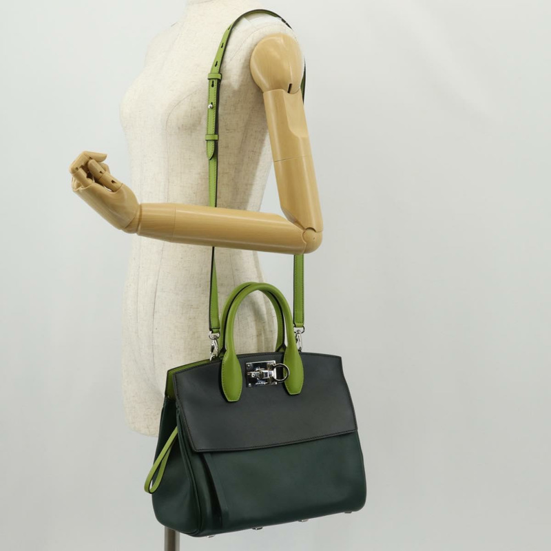 【日本直送】Salvatore Ferragamo Gancini Studio 皮革雙肩包 綠色銀色 正品 158925V-29