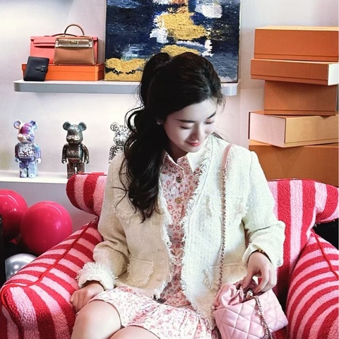 CHANEL 粉色金扣水桶肩背包 19*12*17 98新配件塵袋保卡購證