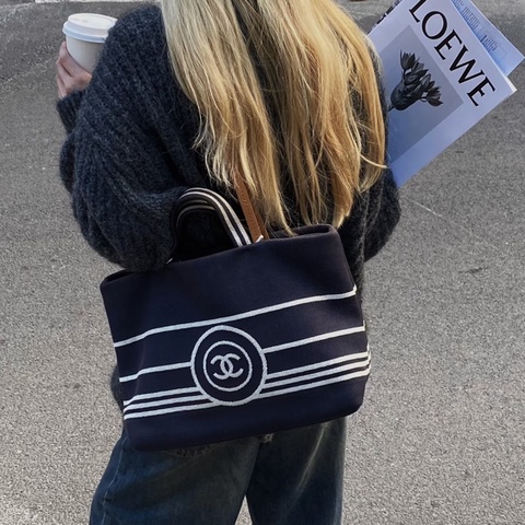 ✨Chanel 韓系沙灘包 99新有保卡 💙