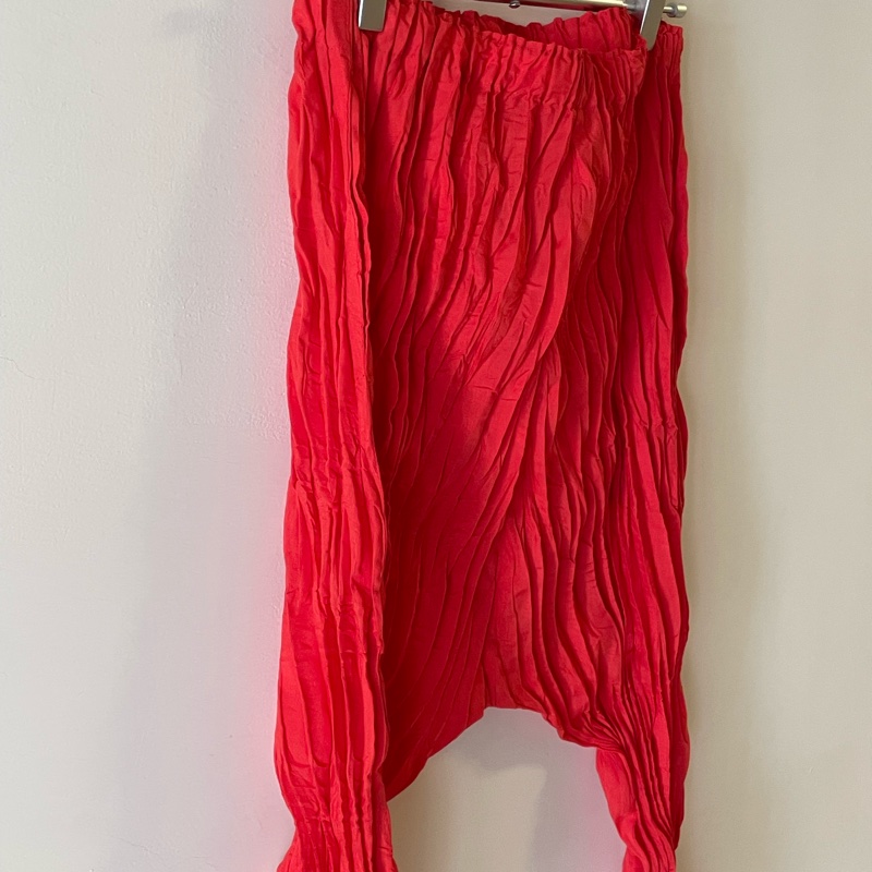 三宅一生ME 橘色造型飛鼠褲-3