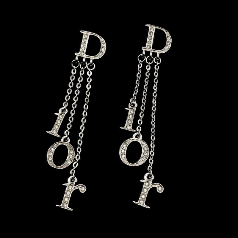 「JL精品代購」極新 Dior銀色滿鑽鏈條字母吊墜款耳釘-0