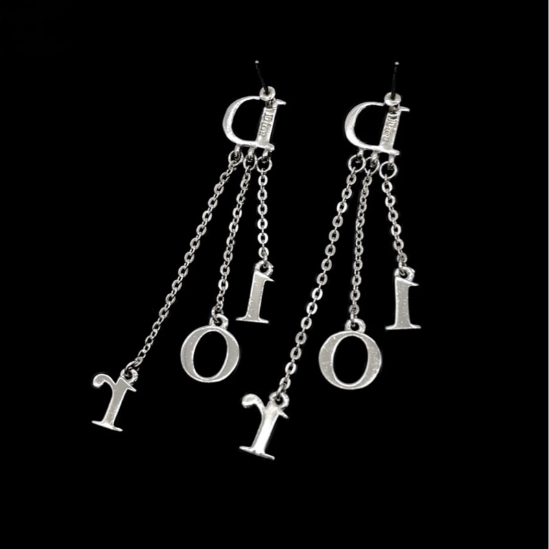 「JL精品代購」極新 Dior銀色滿鑽鏈條字母吊墜款耳釘-7