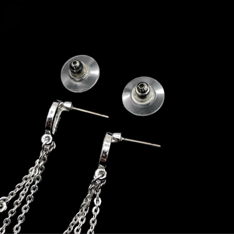 「JL精品代購」極新 Dior銀色滿鑽鏈條字母吊墜款耳釘-8