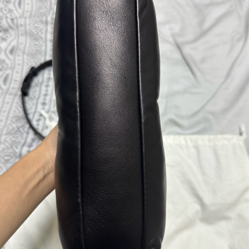 Maison Margiela hobo 枕頭包 黑-4