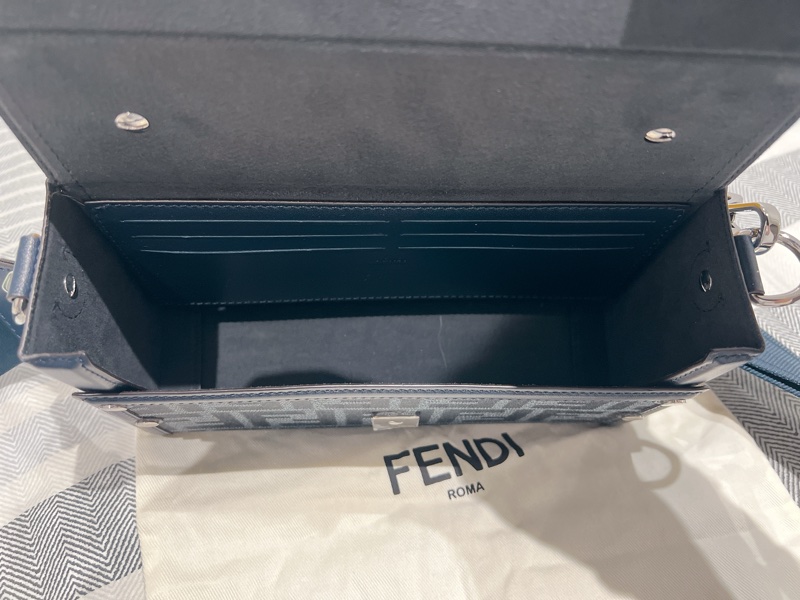 Fendi soft trunk箱包-10
