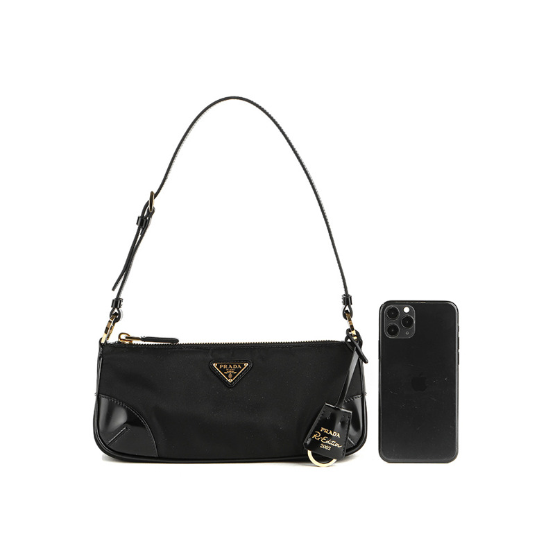 PRADA 24SS 肩背包-17