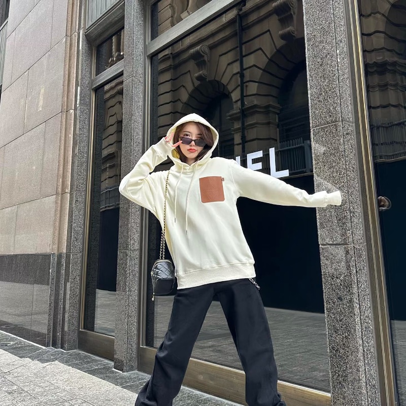 ❤️LOEWE 秋冬百搭 白色帶帽衫-1