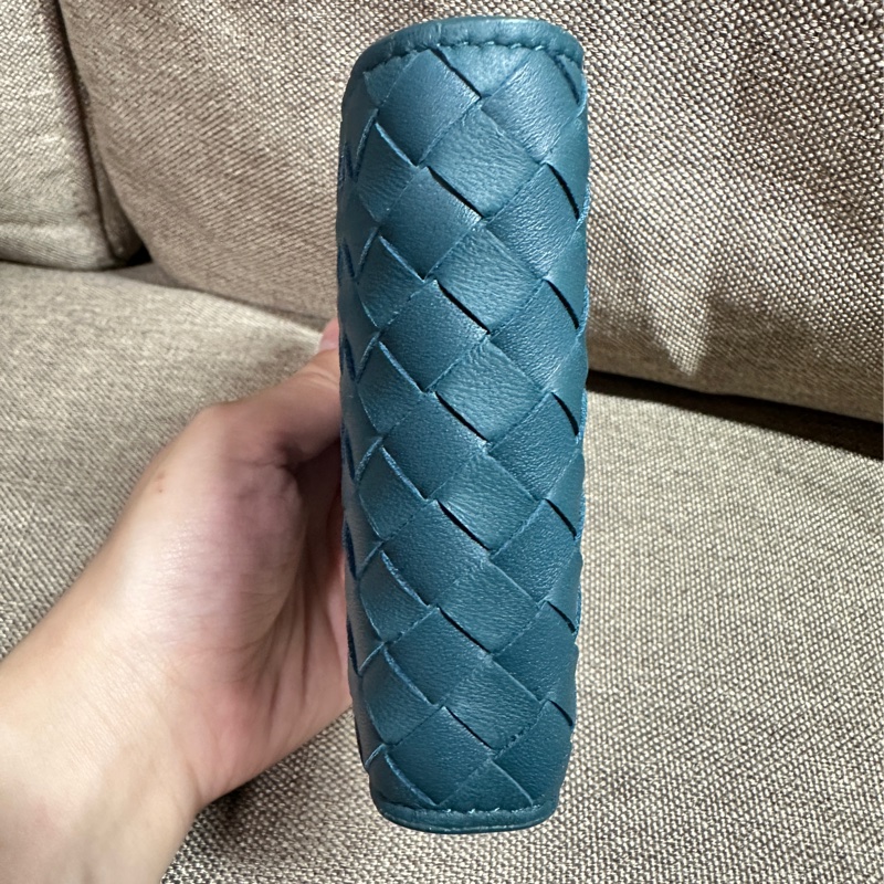 Bottega Veneta經典的 Intrecciato 編織皮夾 藍色-1