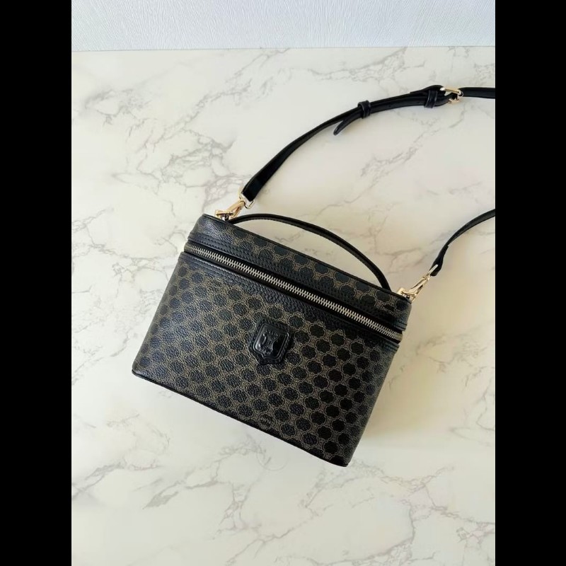 稀有款中古二手Celine黑色老花盒子側背包 斜背包 皮革包 單肩包-0