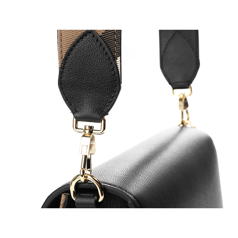 BURBERRY 24SS LL MACKFORD 斜背包-11